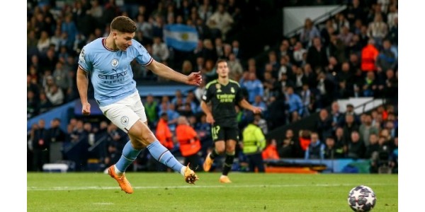 Il Manchester City dovrebbe valutare la qualità di Julián Álvarez